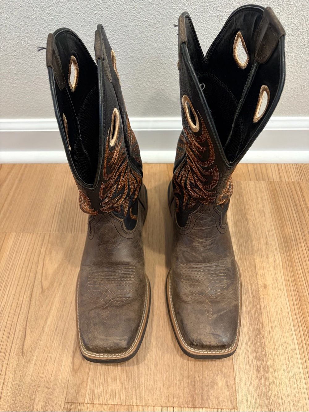 Ariat Brown Foot with Black Shaft Western Cowboy Boots - Picture 7 of 9